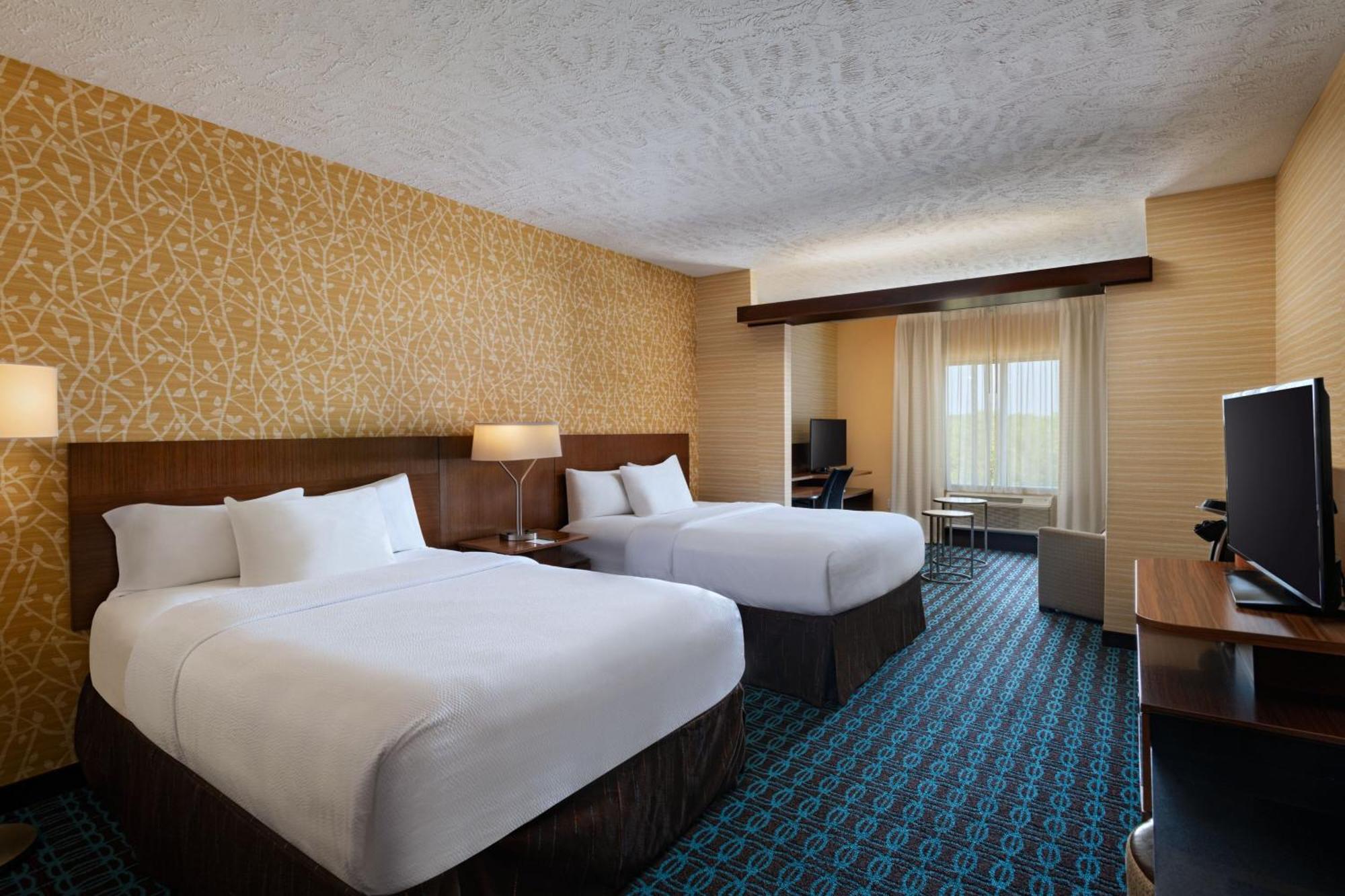 Fairfield Inn & Suites By Marriott Lincoln Airport Exterior photo