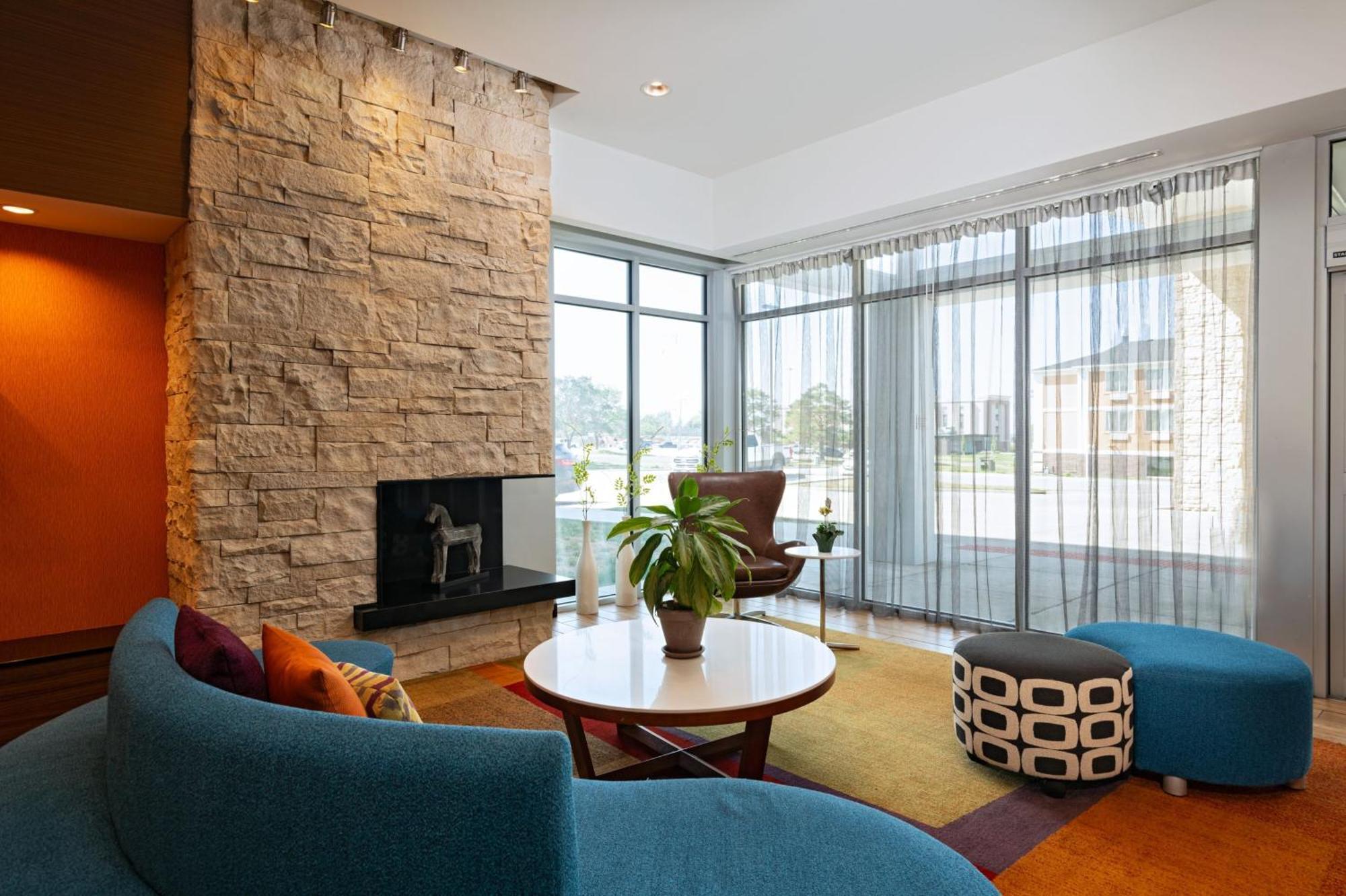 Fairfield Inn & Suites By Marriott Lincoln Airport Exterior photo